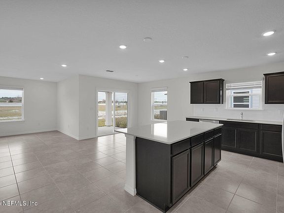 5th image of 7027 SANDPERCH Street