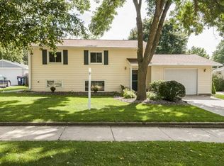 712 22nd St NE, Rochester, MN 55906