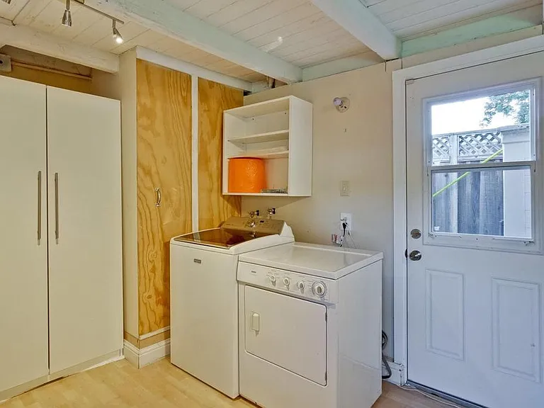 868 Lakehaven Dr — Photo 16