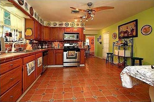 4th image of 13419 Lake Blvd
