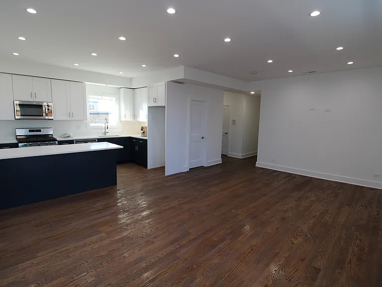 1440 N Milwaukee Ave #4 — Photo 3
