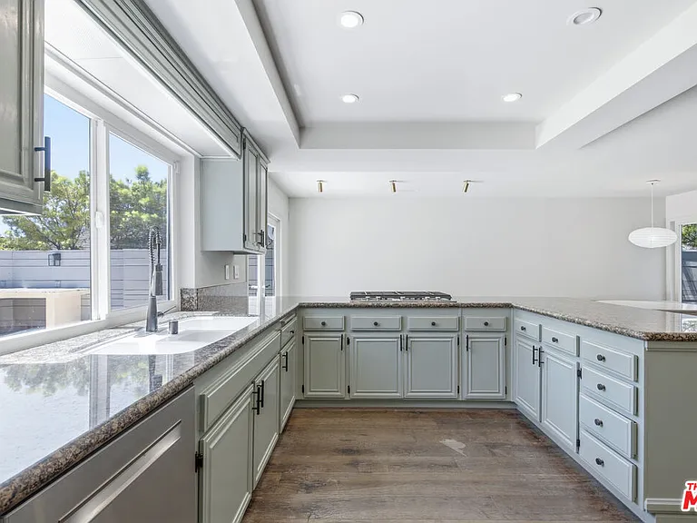 1314 Avenida De Cortez — Photo 15