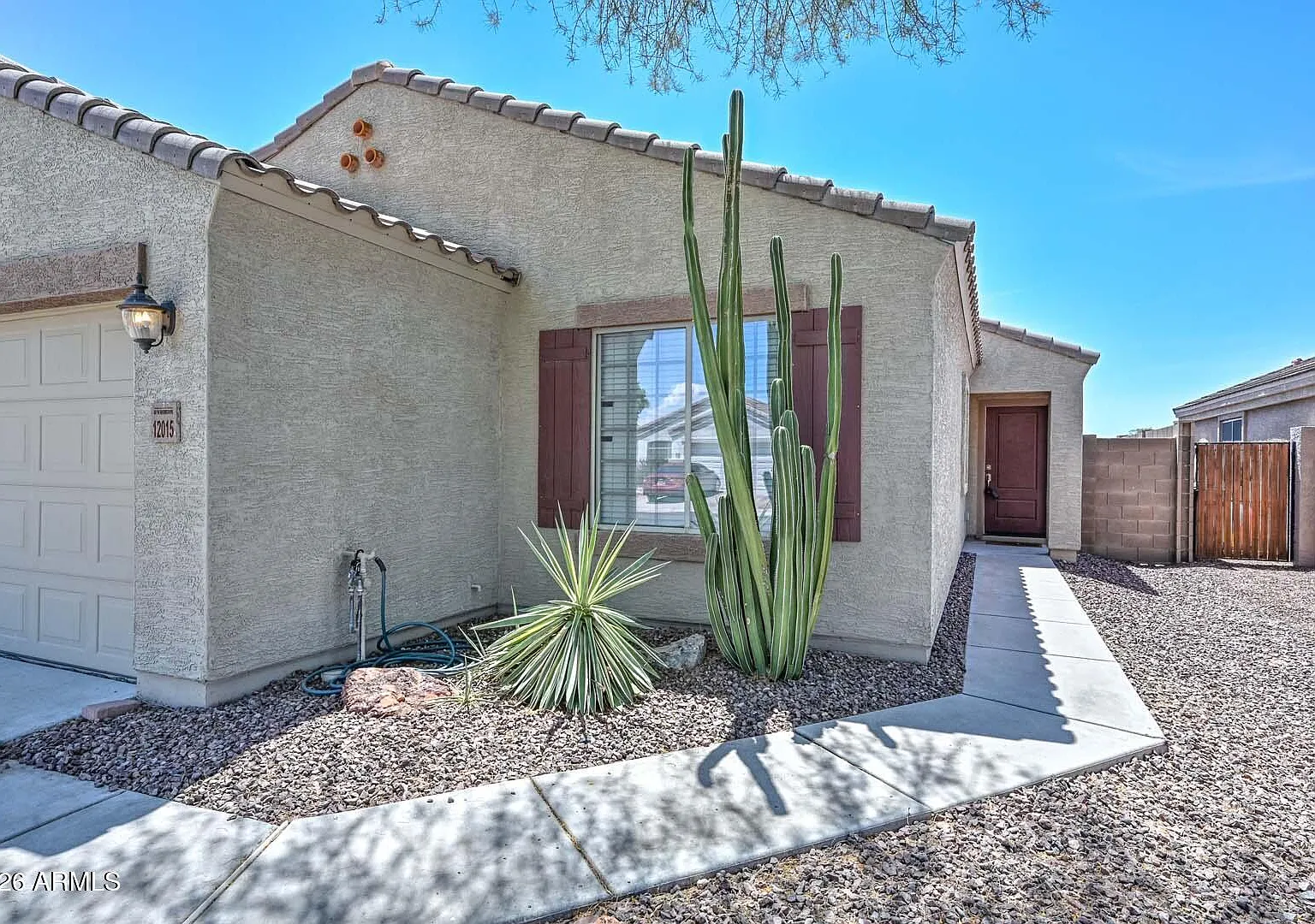 3 bed, 2.0 bath, 1534 sqft, $2,095 — Photo 2