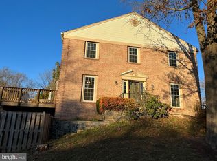 5712 Crownleigh Ct, Burke, VA 22015