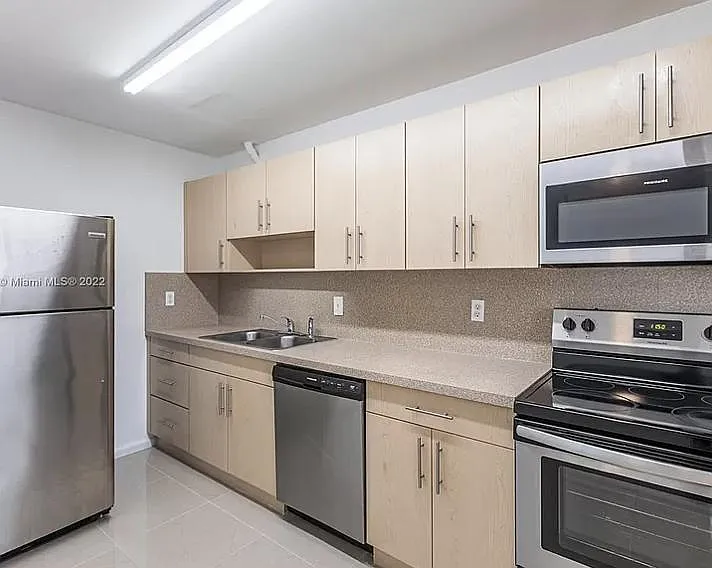 2 bed, 1077 sqft, $2,600 — Photo 3