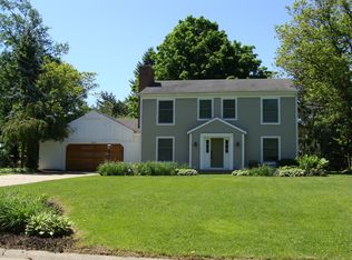 16422 Fox Cross Dr, Granger, IN 46530
