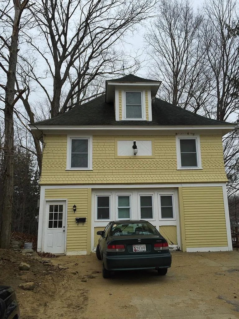 25 Main St — Photo 1