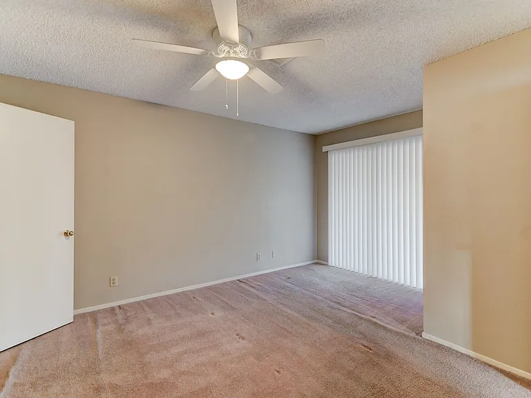 824 Hedge Way #2 — Photo 6