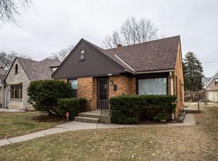 5521 W Philip Pl, Milwaukee, WI 53216