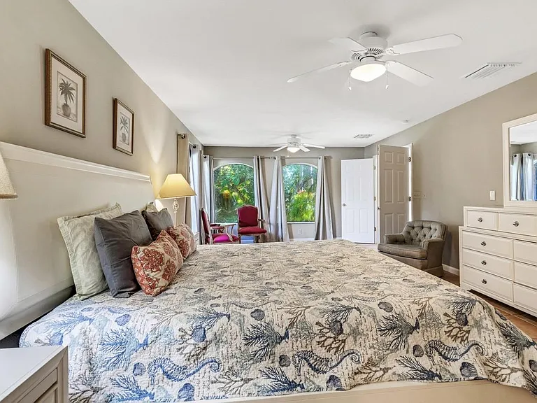 759 Birdsong Ln — Photo 16