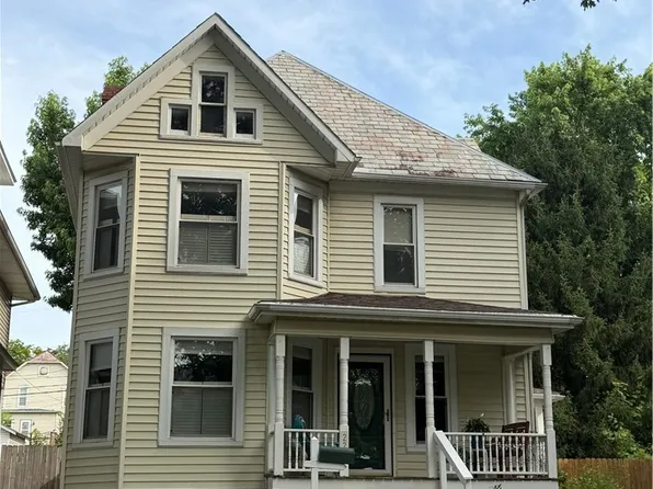221 Oakwood Ave, Marietta, OH 45750