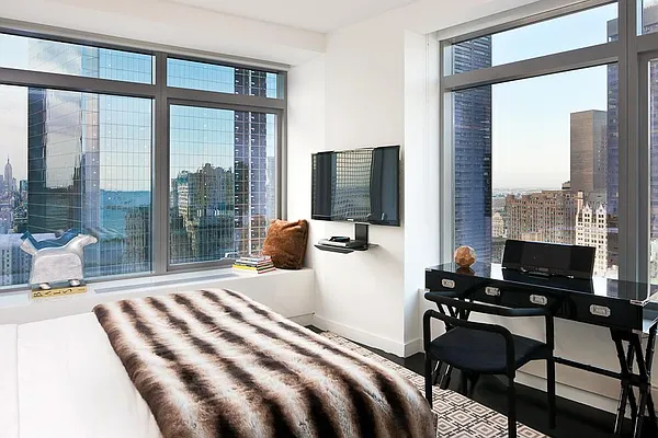 Sold by Corcoran | media 3