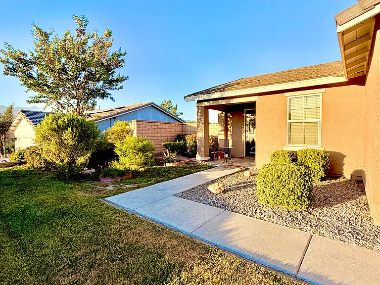 252 Finley Ave — Photo 3