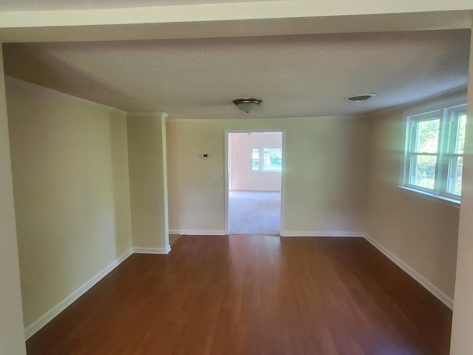 3 bed, 1234 sqft, $1,500 — Photo 4