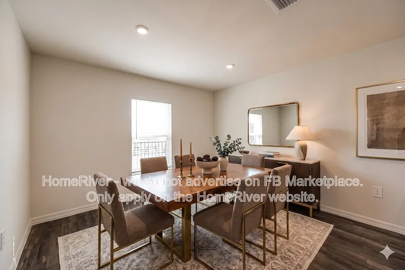 3 bed, 2.0 bath, 1477 sqft, $1,740 — Photo 3