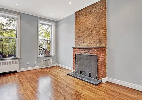 Rented by REAL New York | media 9