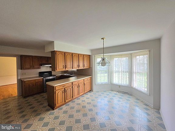 5th image of 3765 Compton Ln