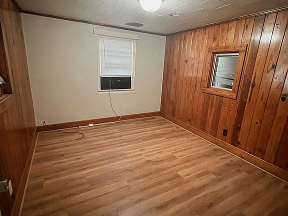 4th image of 33 Magnolia Ave SE #A & B