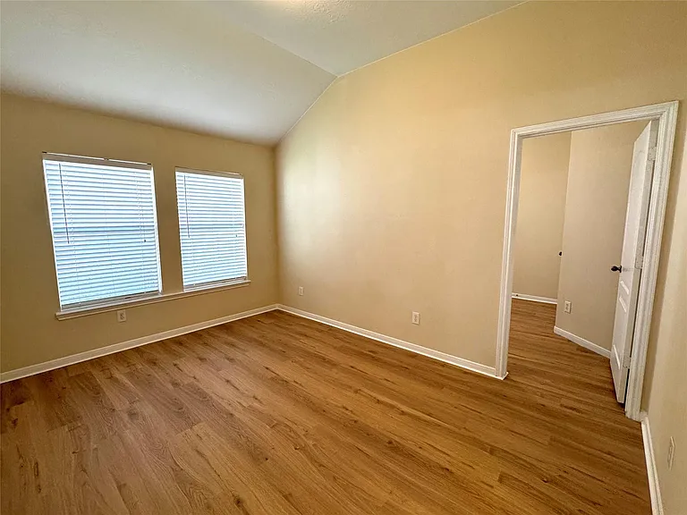 3011 Sunchase Ct — Photo 10
