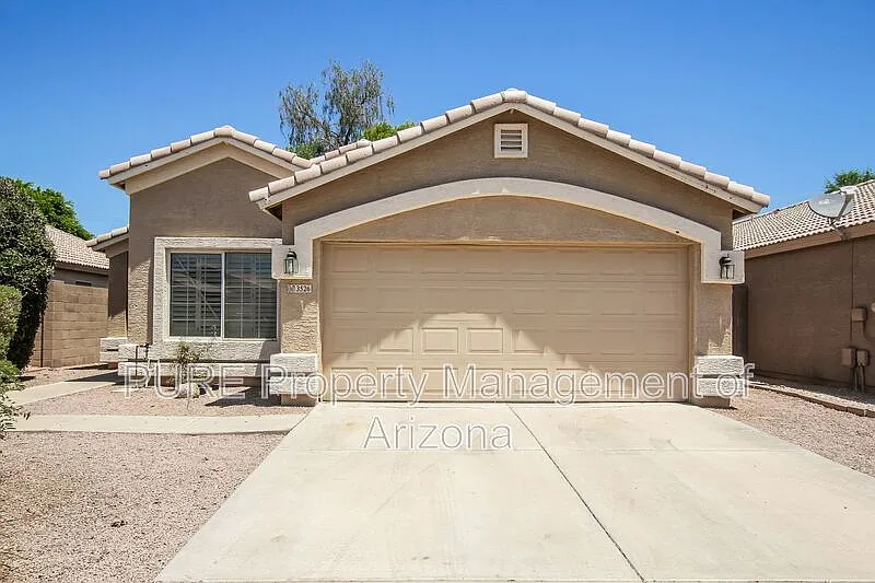 3 bed, 2.0 bath, 1311 sqft, $1,845 — Photo 2