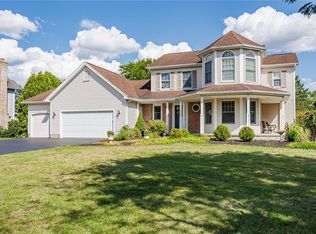 20 Ironwood Dr, Fairport, NY 14450