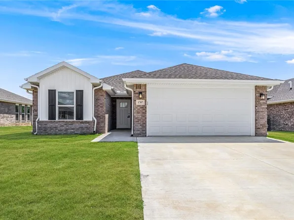 1707 Ferguson St, Pea Ridge, AR 72751