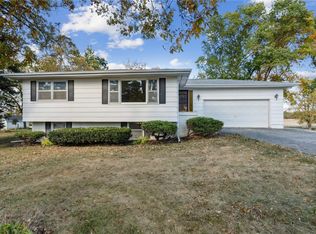41 Klemish Cir, Center Point, IA 52213
