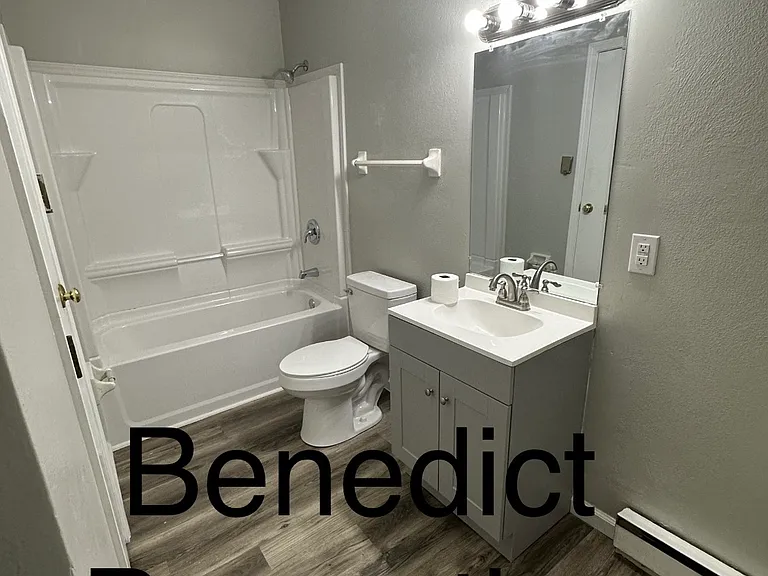 920 N Detroit St #11 — Photo 6