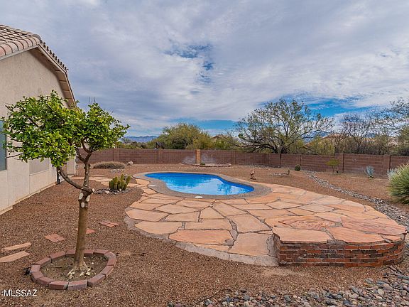 2nd image of 1677 W Calle Carinosa