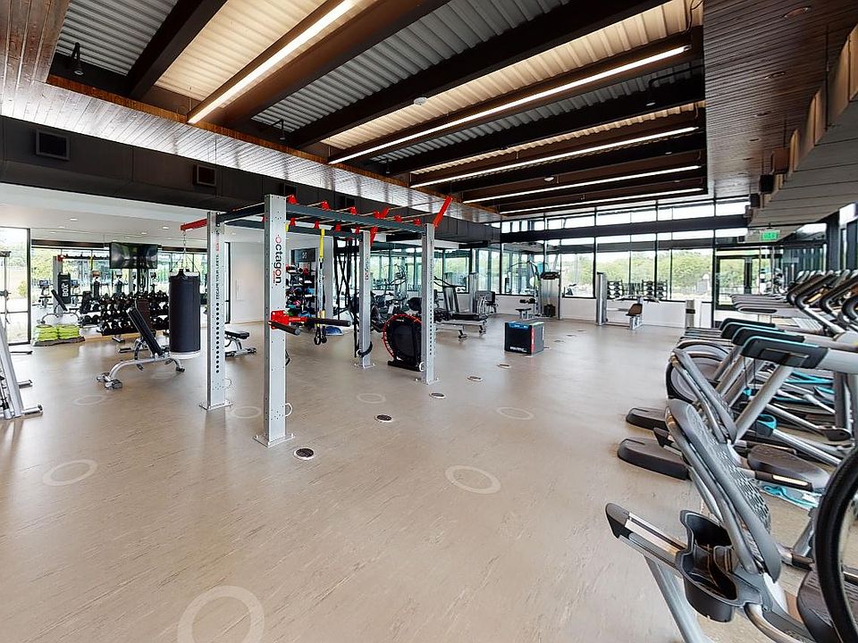 Community gym