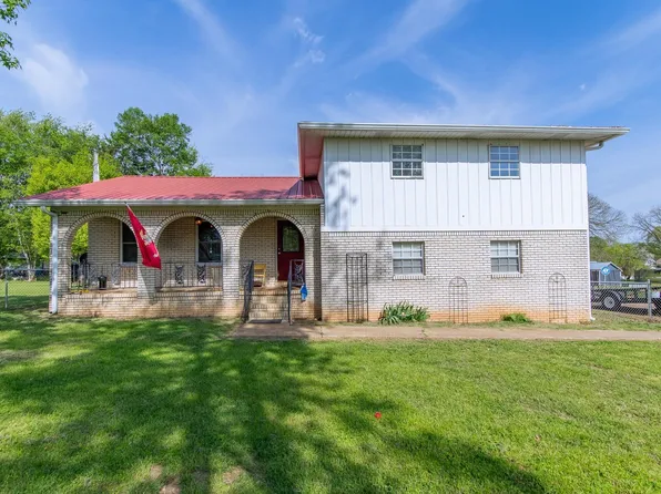 208 Forrest Ave, Clifton, TN 38425