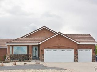 1079 N Thorpe Dr, Pueblo West, CO 81007
