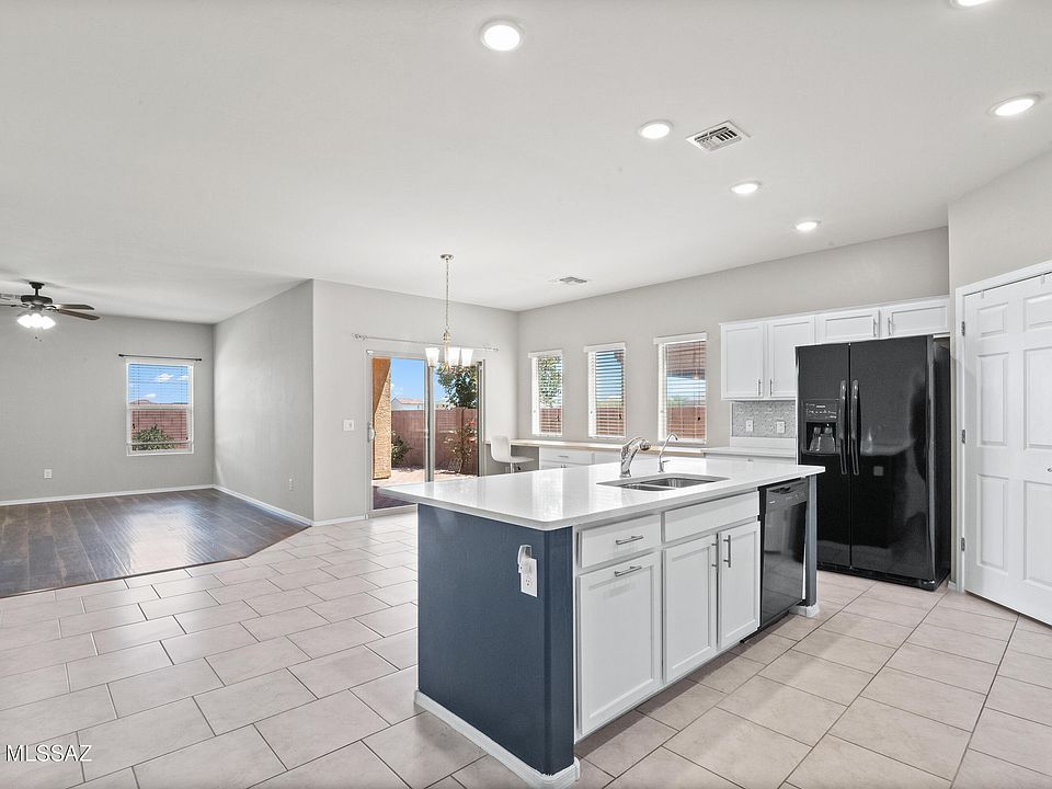 1st image of 12292 W Fianchetto Dr
