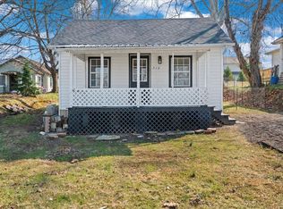 713 Hillcrest St, Parkersburg, WV 26101