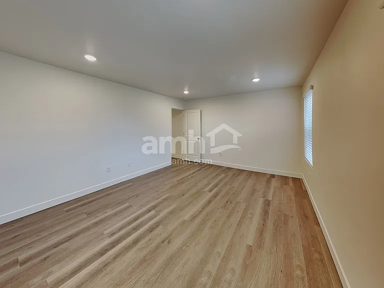 8537 49th Pl NE — Photo 10