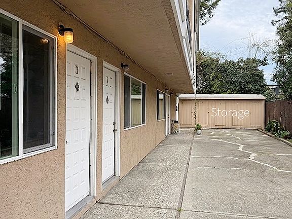 Each unit has an extra storage cabin on site