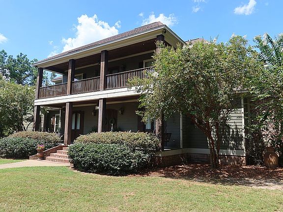4th image of 275 Acadian Ln