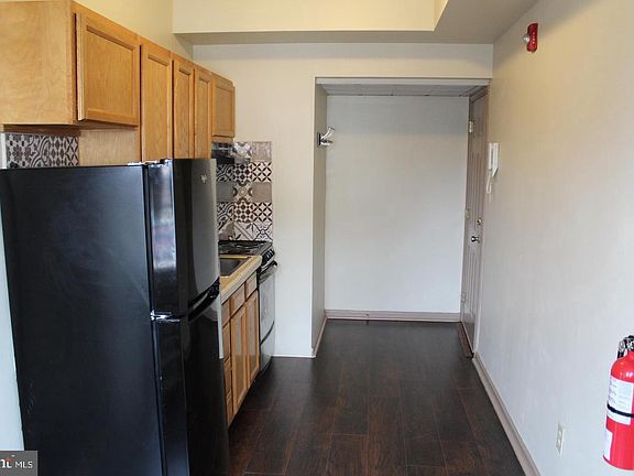 4th image of 2264 N Park Ave APT 2F