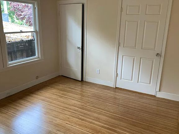 5th image of 4315 Essex St