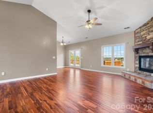 5395 Stonegate Farm Dr, Granite Falls, NC 28630