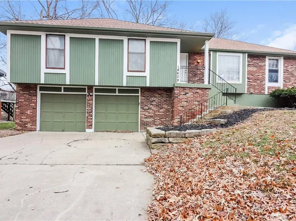 14609 S Locust St, Olathe, KS 66062