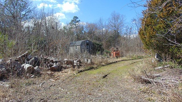 2nd image of 3050 Bill Tuck Hwy