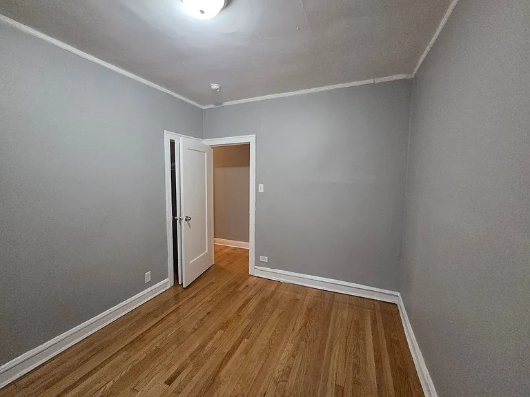 7527-29 S Colfax Ave — Photo 6