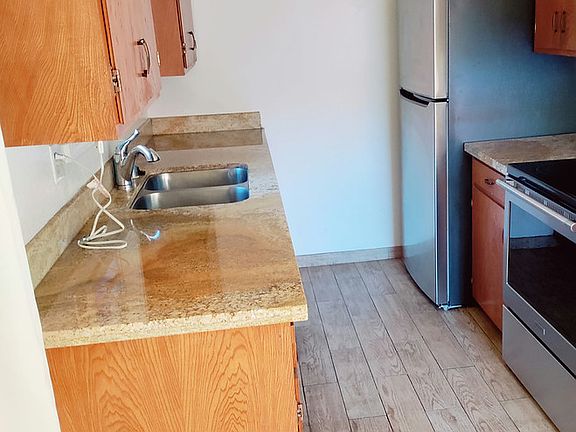 4th image of 720 Modesto Ave #2