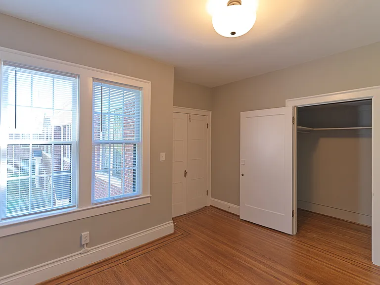 2432 Glenmary Ave #C1 — Photo 8