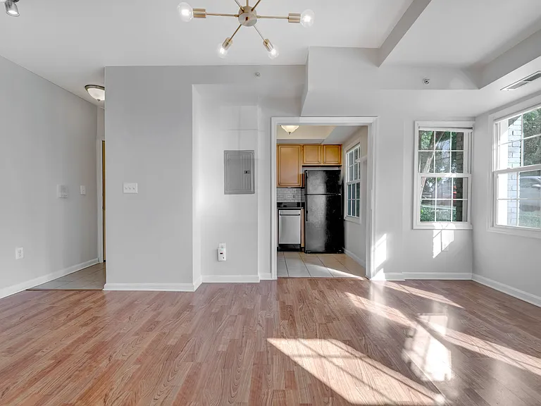 700 Jefferson St NW #103 — Photo 4