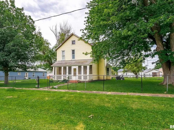 406 2nd St, Seaton, IL 61476