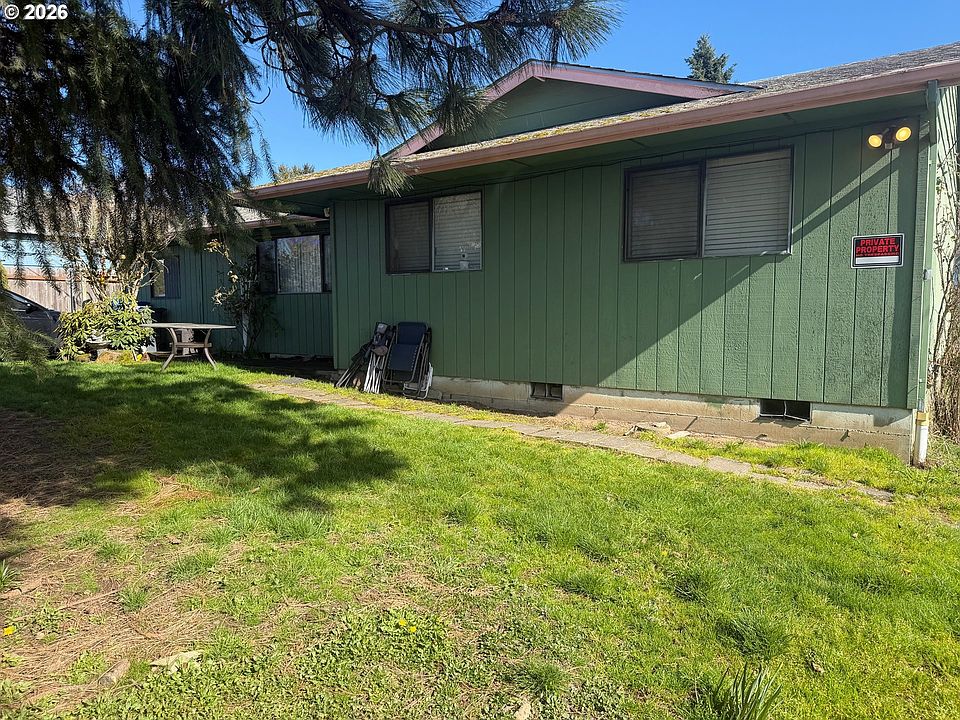2nd image of 6976 Edith St NE