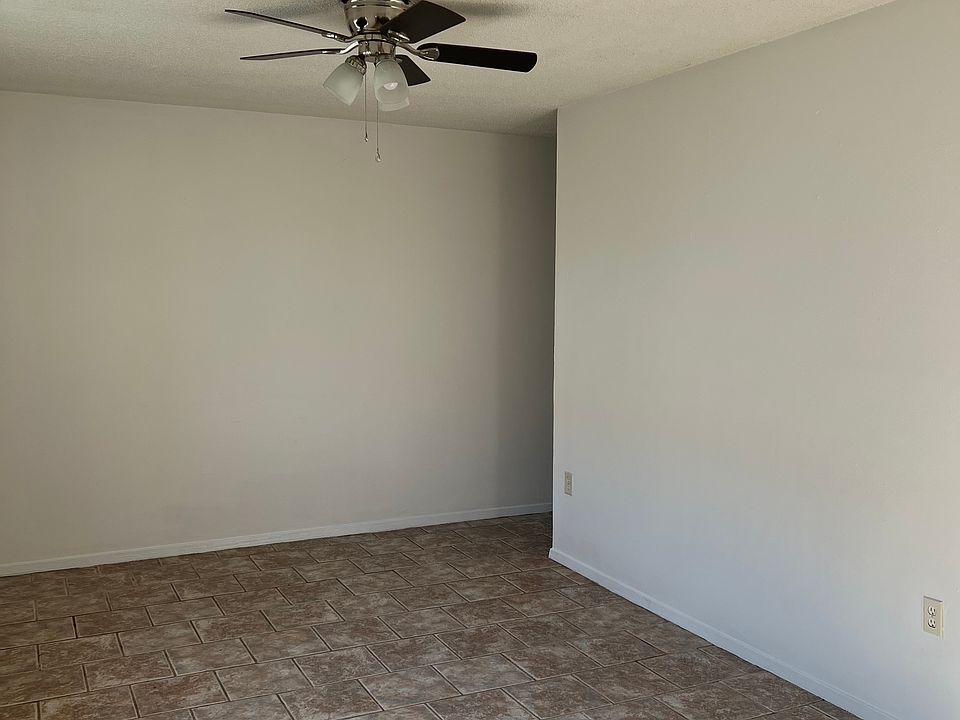 2nd image of 226 Myrtle St #3