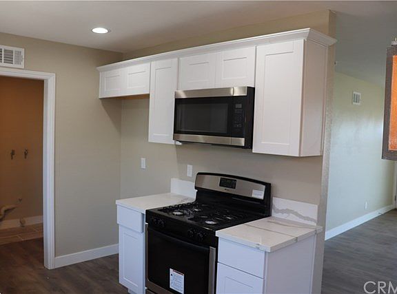 3rd image of 617 W Agnes Ave